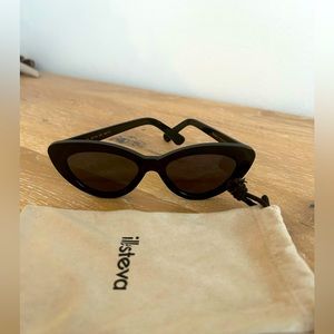 Illesteva Pamela Cat Eye sunglasses